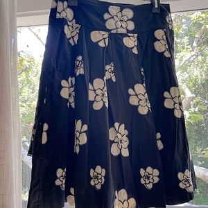 Gap Floral Beaded Stitched Pleated Cotton Skirt Size 4. Excellent condition.